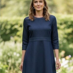 BANANA REPUBLIC NAVY BLUE DEMIN DRESS. NEW W/O TAGS.SIZE 8